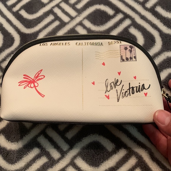 Victoria’s Secret Small Makeup Bag - Picture 2 of 7